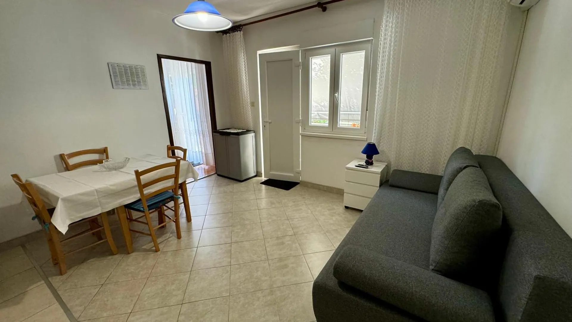 Apartmani Kristina Jadranovo 0*,  Croatia