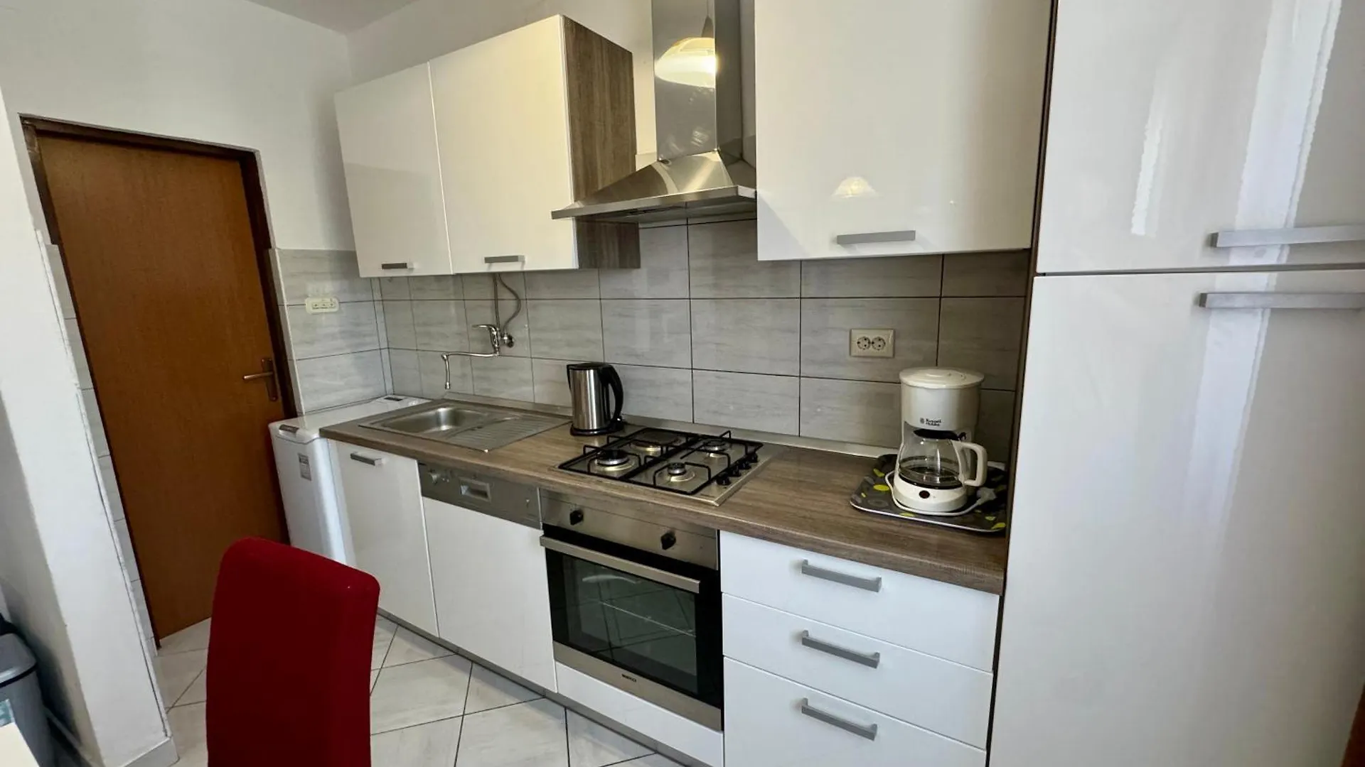 Apartmani Kristina Jadranovo 0*,  Croatia