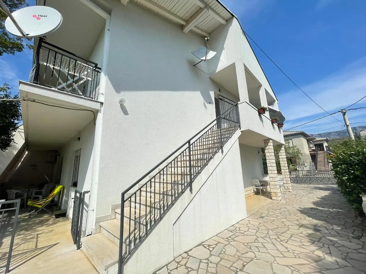 Apartmani Kristina Jadranovo 0*,